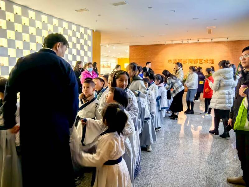 文化赋能：博湖县魔创文旅挖掘城市文化资源的实践探索